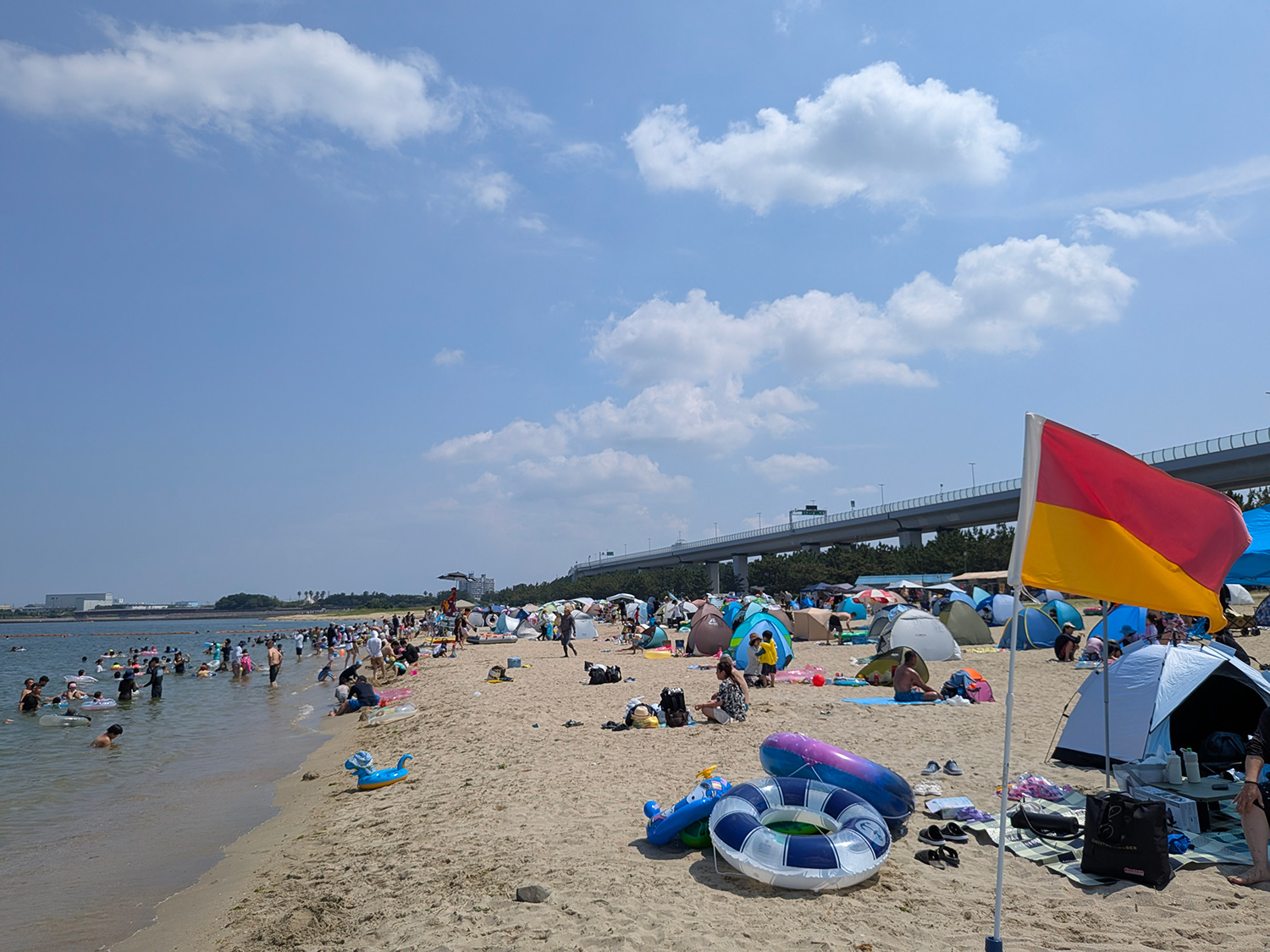 砂浜で楽しむビーチ遊び